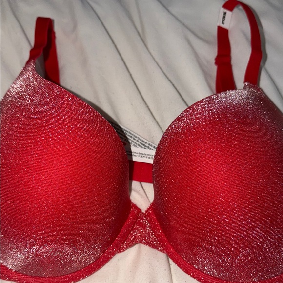 Elegant Red Women's Victoria’s Secret 34DDD Bra - Picture 3 of 3